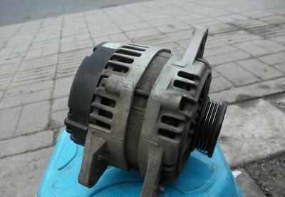 【現(xiàn)代悅動】發(fā)電機